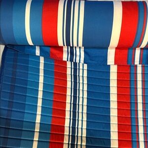 Red,white,blue stripe beach Matt w/carry strap& detachable pillow with case